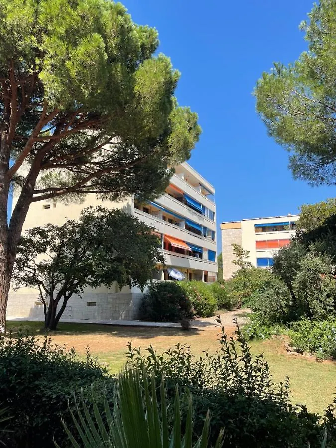 Frejus Plage - 50M2 Au Calme, Tout A Pieds Apartment